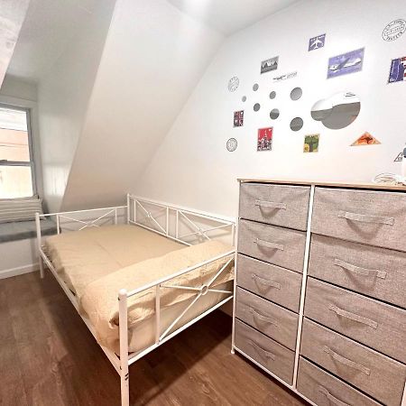 Classical Isbills Row House Close To Nyc بايون المظهر الخارجي الصورة