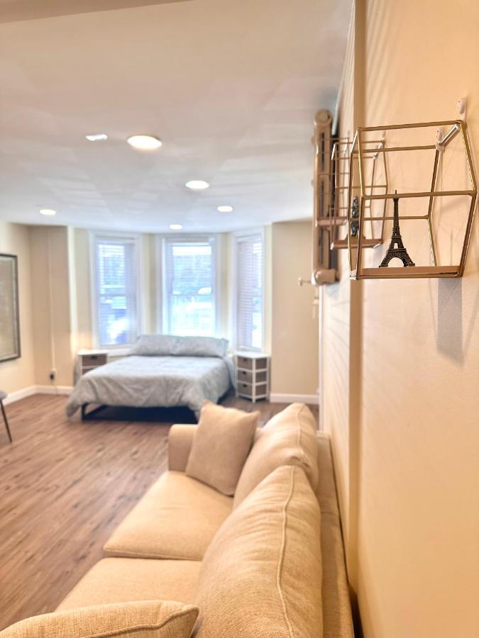 Classical Isbills Row House Close To Nyc بايون المظهر الخارجي الصورة
