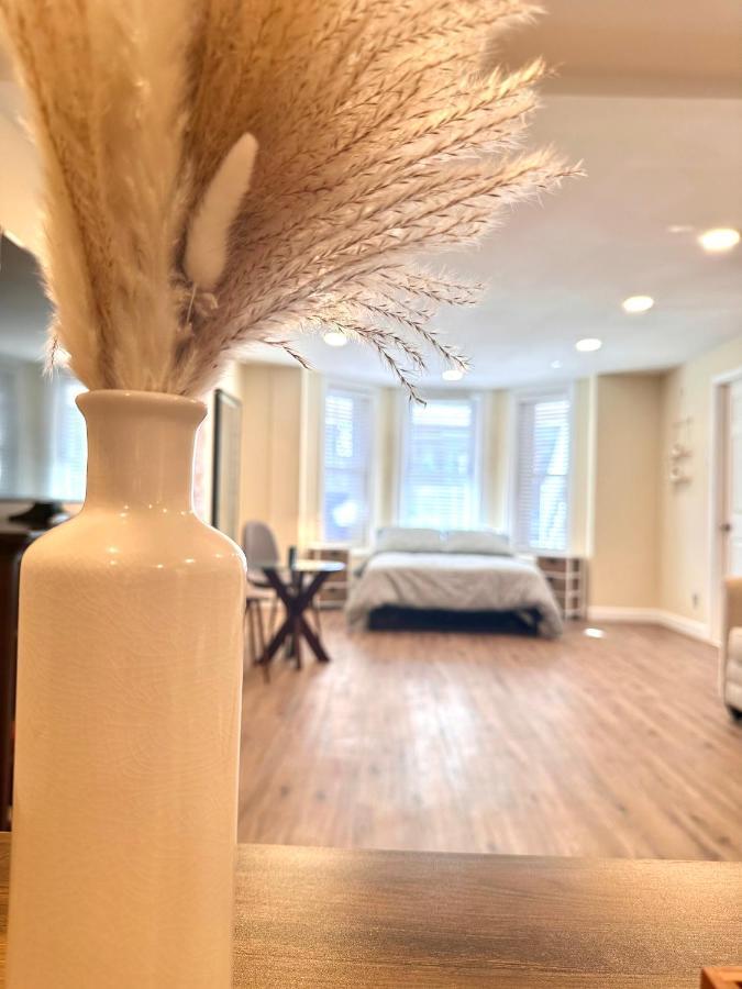 Classical Isbills Row House Close To Nyc بايون المظهر الخارجي الصورة