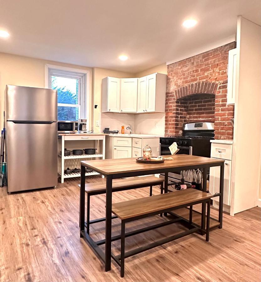 Classical Isbills Row House Close To Nyc بايون المظهر الخارجي الصورة