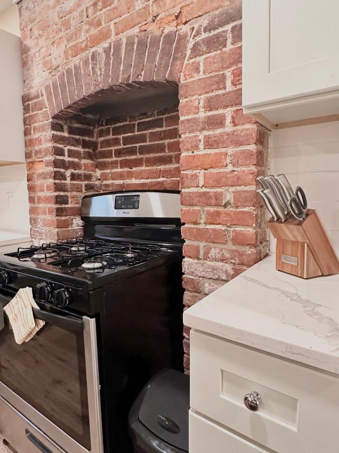 Classical Isbills Row House Close To Nyc بايون المظهر الخارجي الصورة