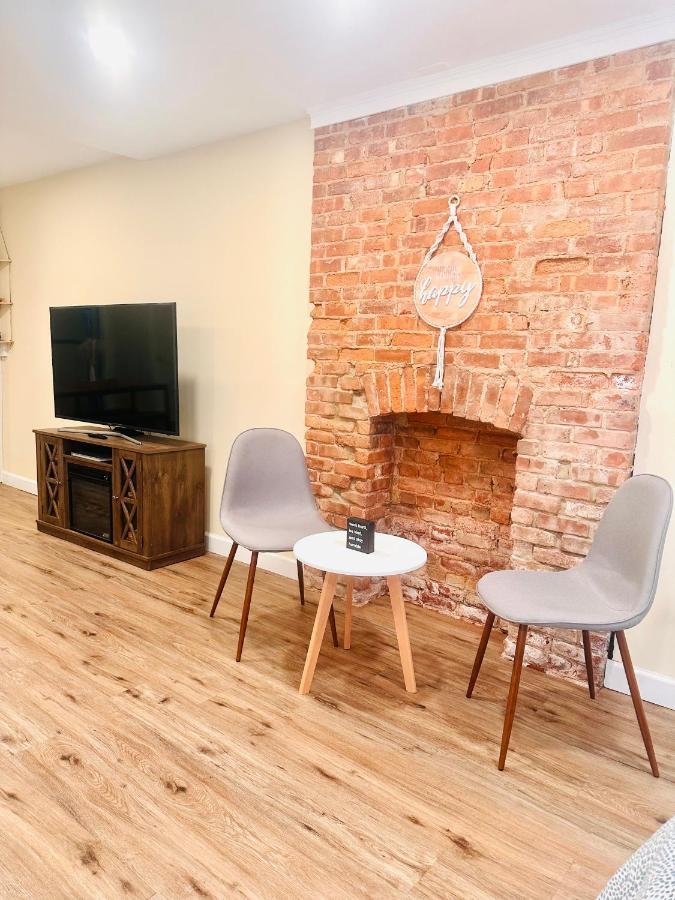 Classical Isbills Row House Close To Nyc بايون المظهر الخارجي الصورة