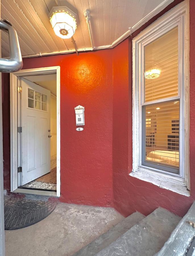 Classical Isbills Row House Close To Nyc بايون المظهر الخارجي الصورة